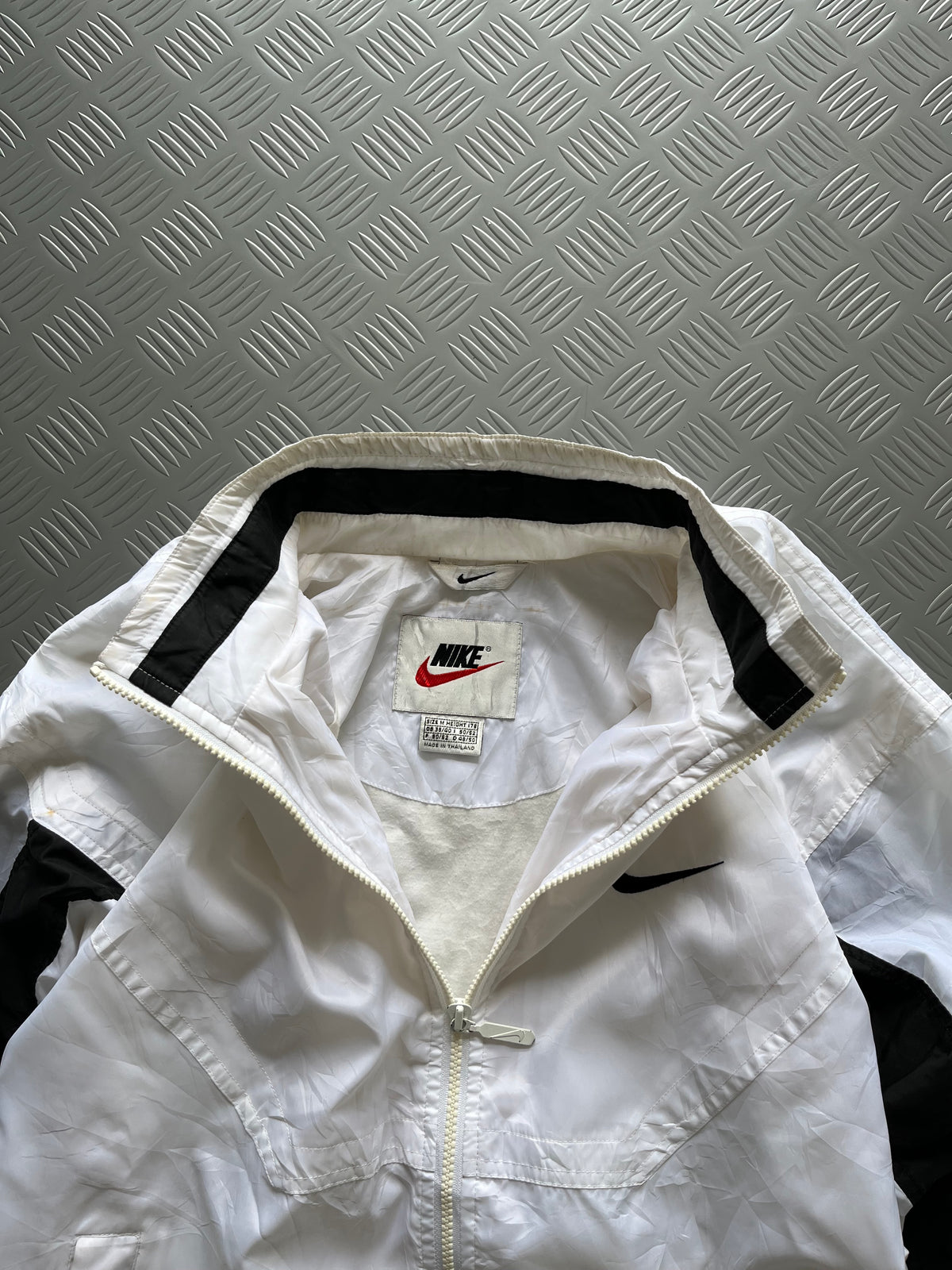 VINTAGE NIKE SPELLOUT ZIPPER