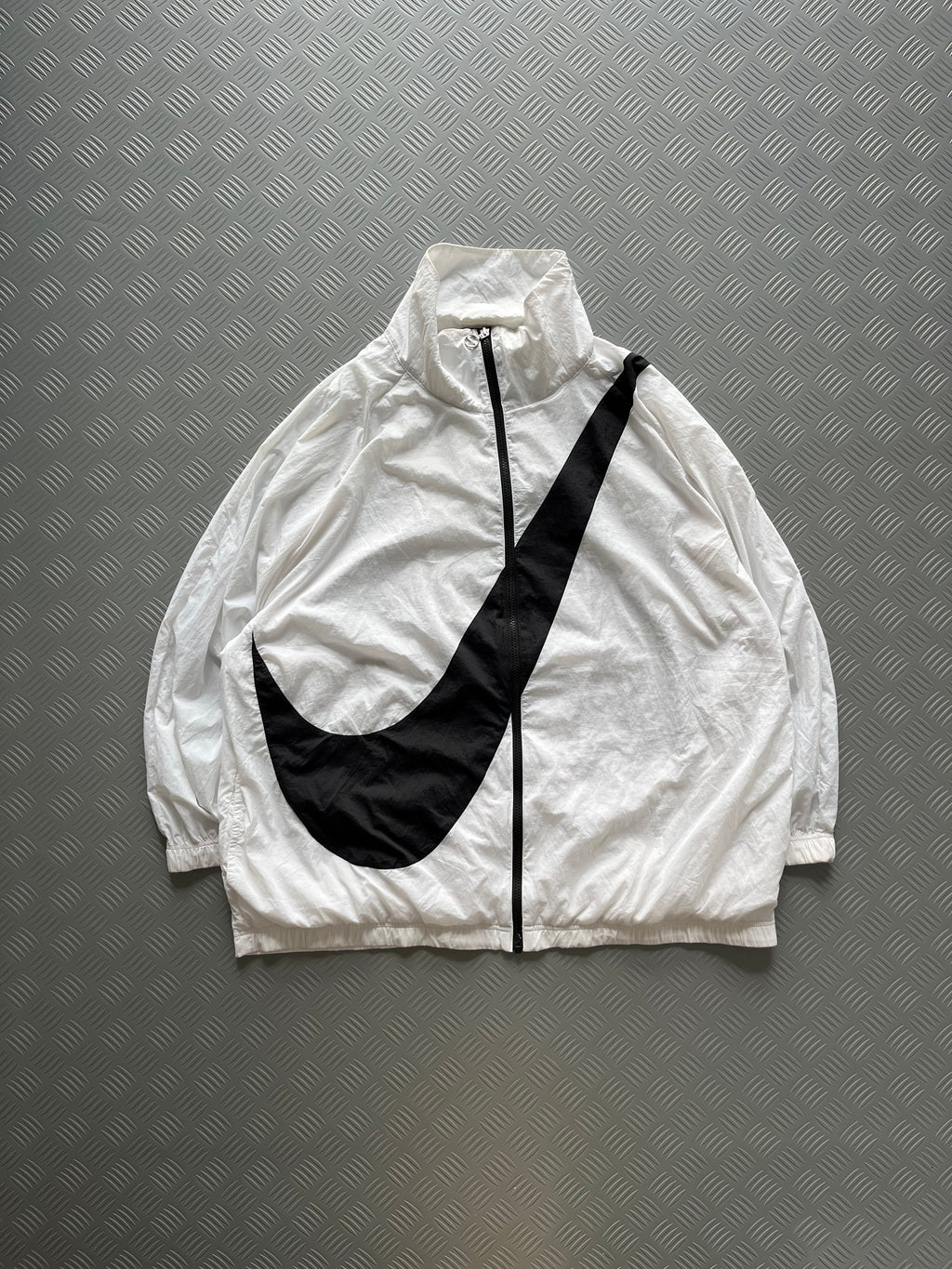 NIKE BIG SWOOSH WINDCHEATER