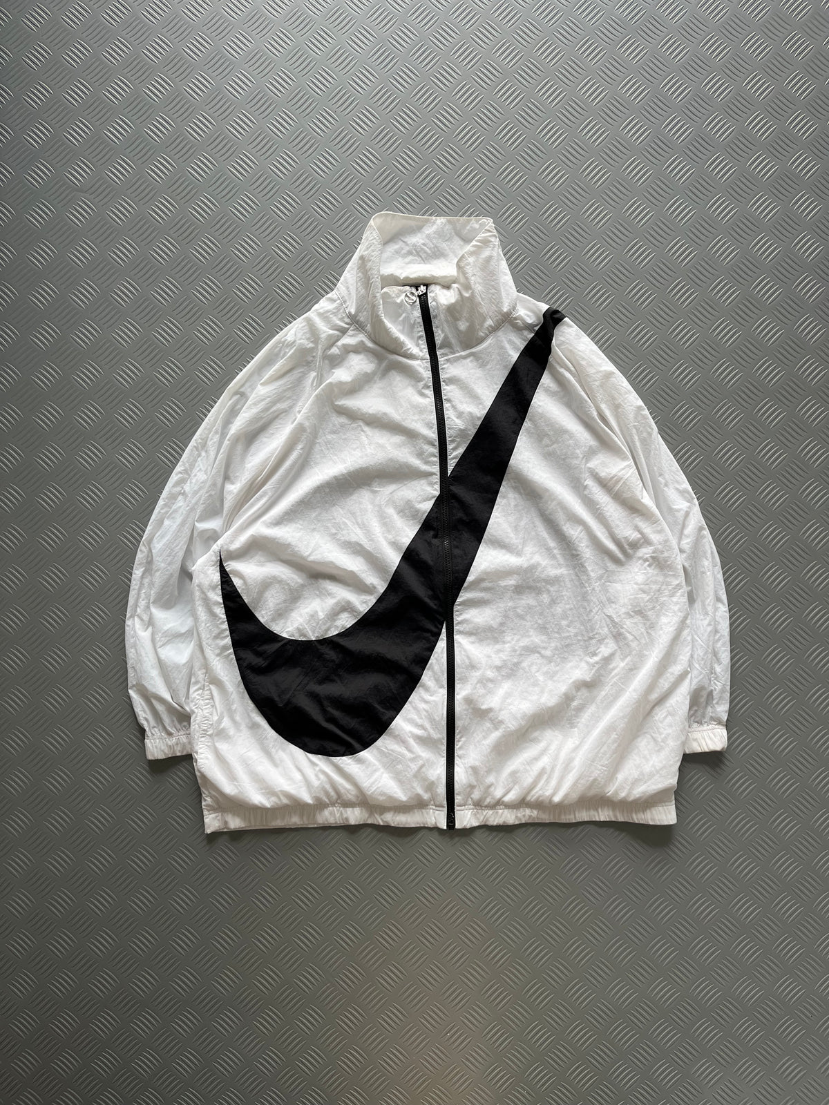 NIKE BIG SWOOSH WINDCHEATER