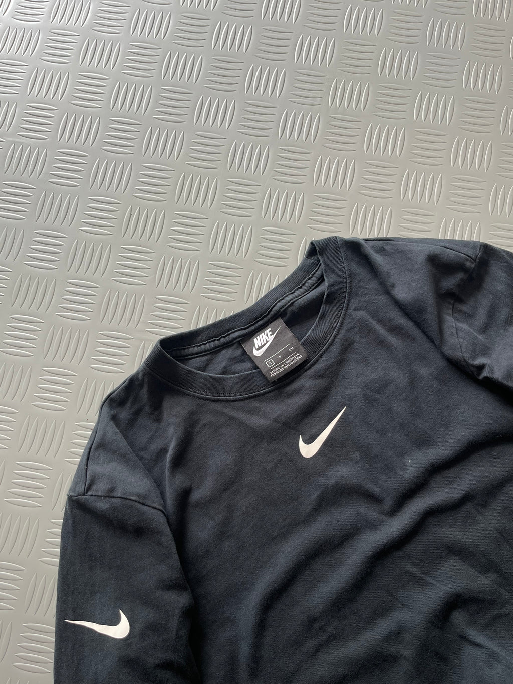 NIKE MID SWOOSH FULL SLEEVES TSHIRT