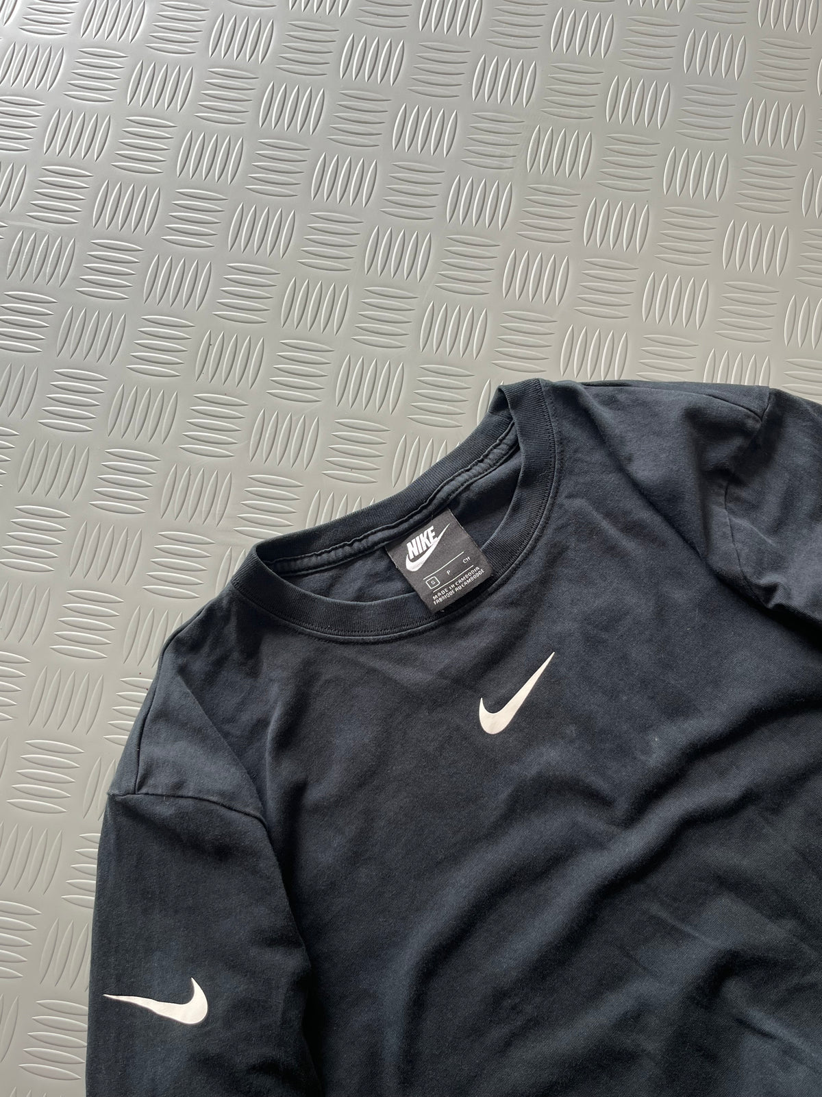 NIKE MID SWOOSH FULL SLEEVES TSHIRT