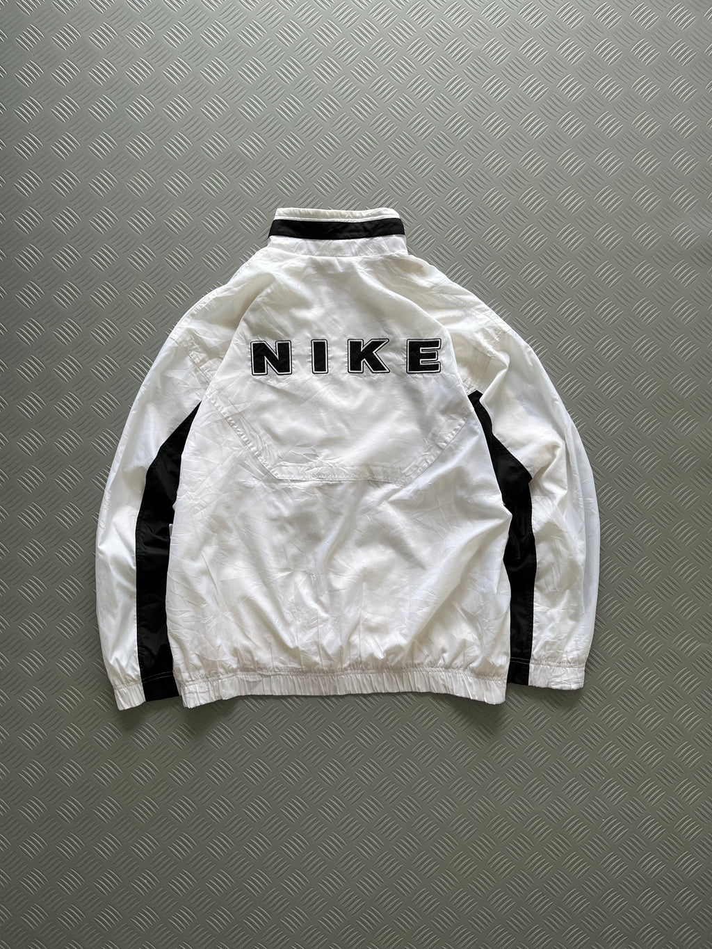 VINTAGE NIKE SPELLOUT ZIPPER