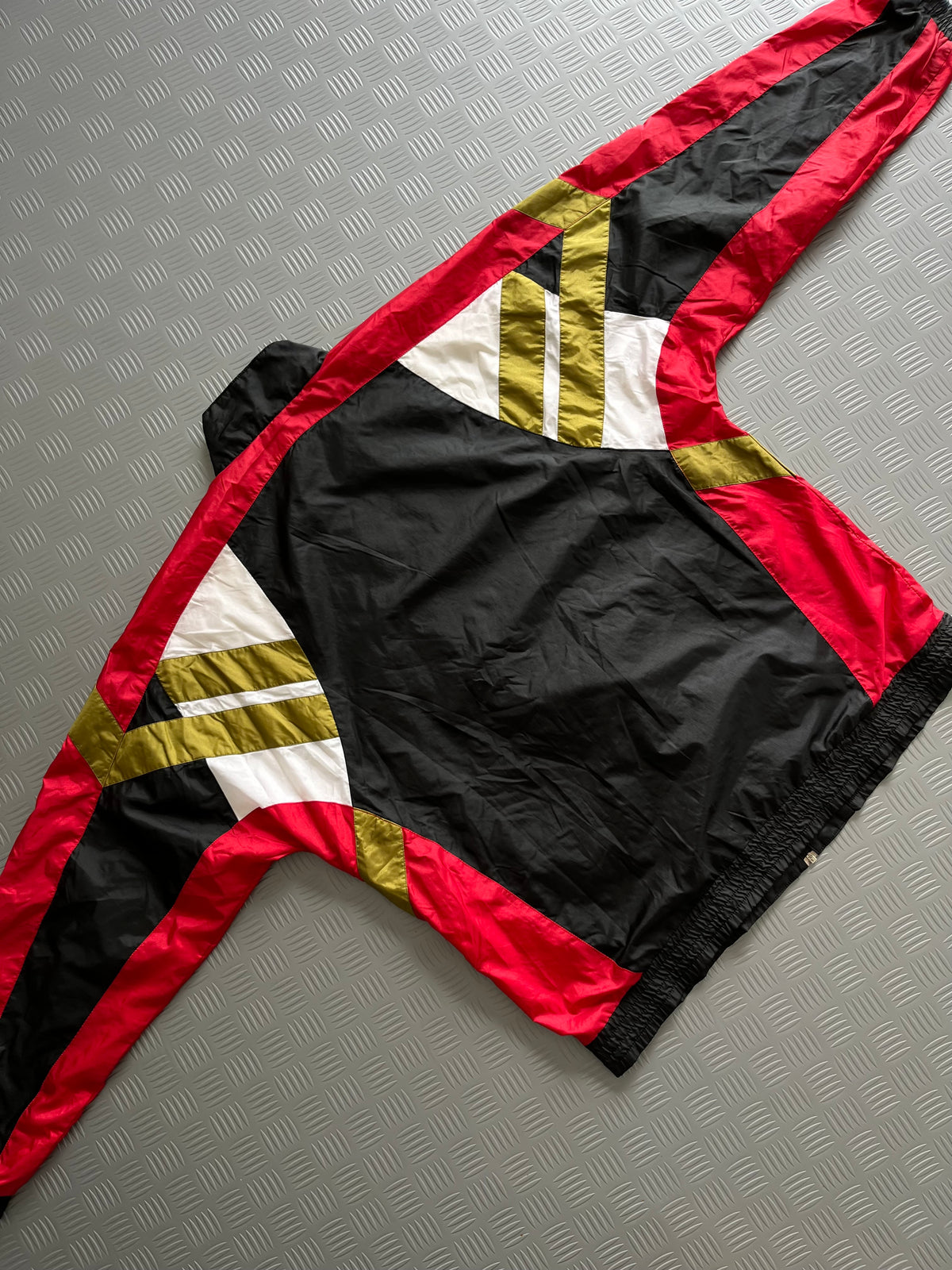 VINTAGE ADIDAS WINDBREAKER