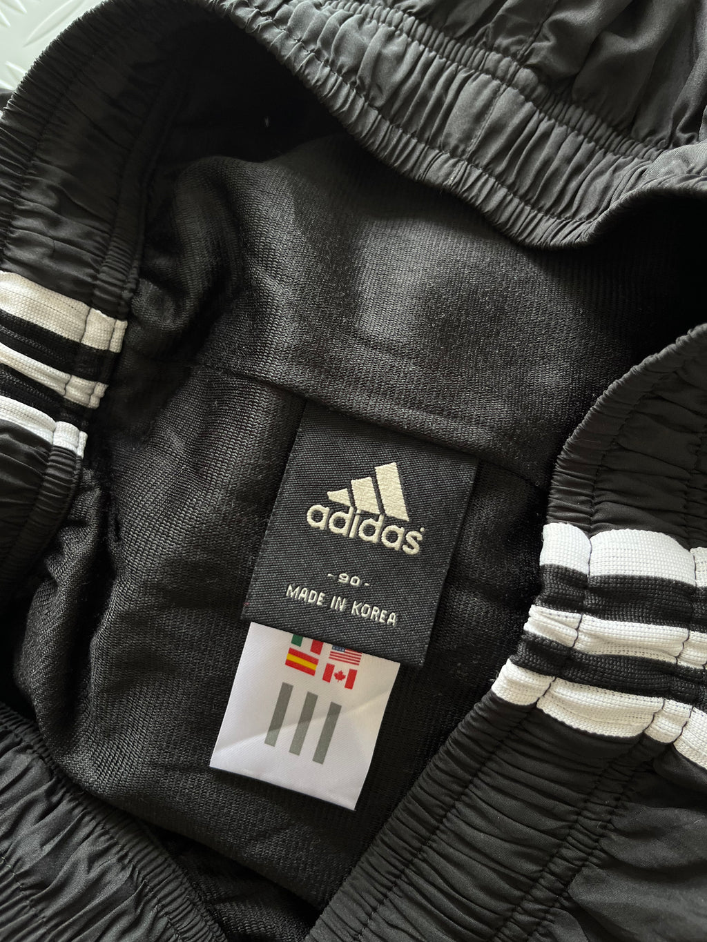 VINTAGE ADIDAS BAGGY TROUSER