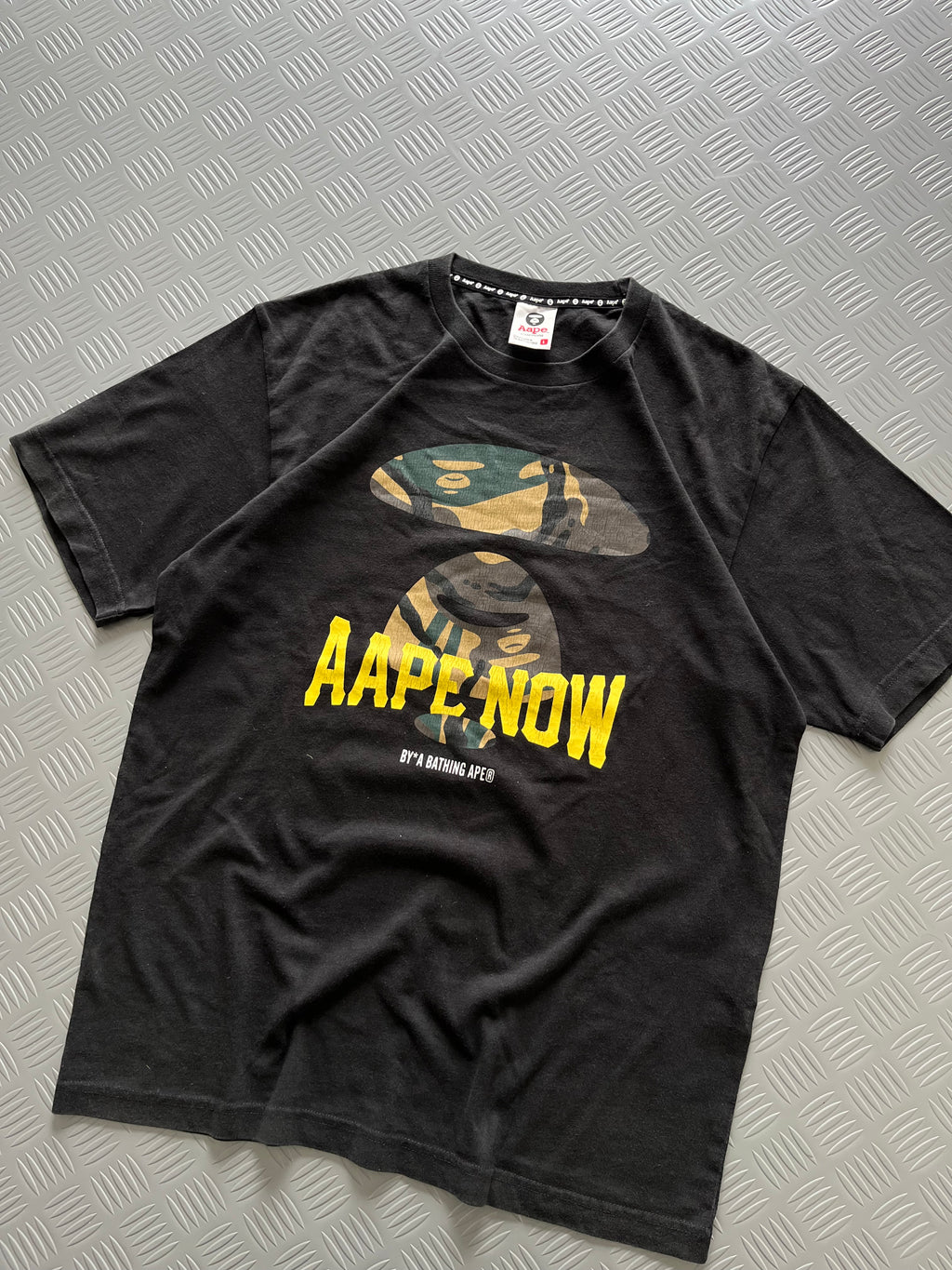 AAPE NOW BY BATHING APE CAMOUFLAGE TSHIRT