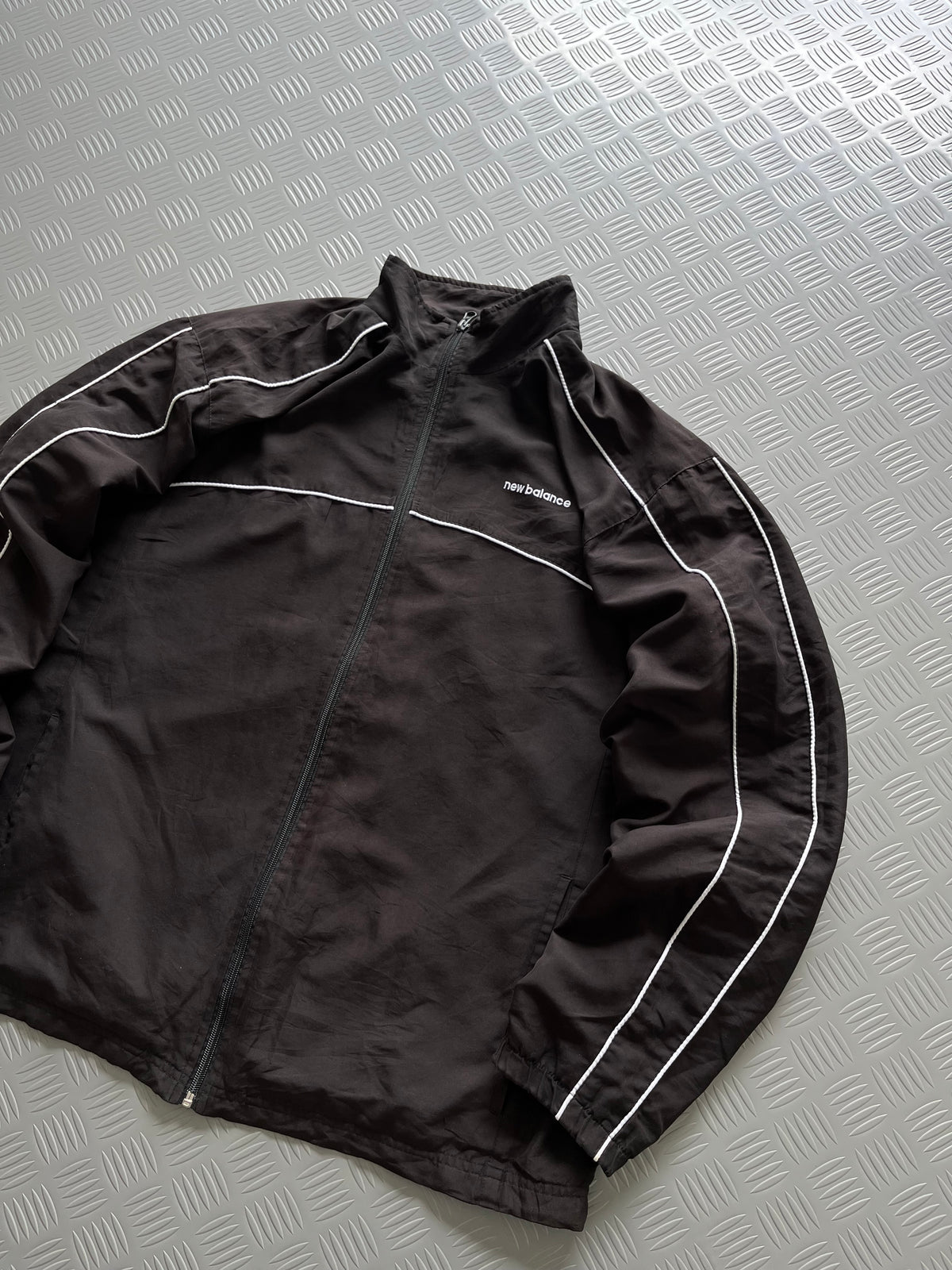 VINTAGE NEW BALANCE WINDBREAKER