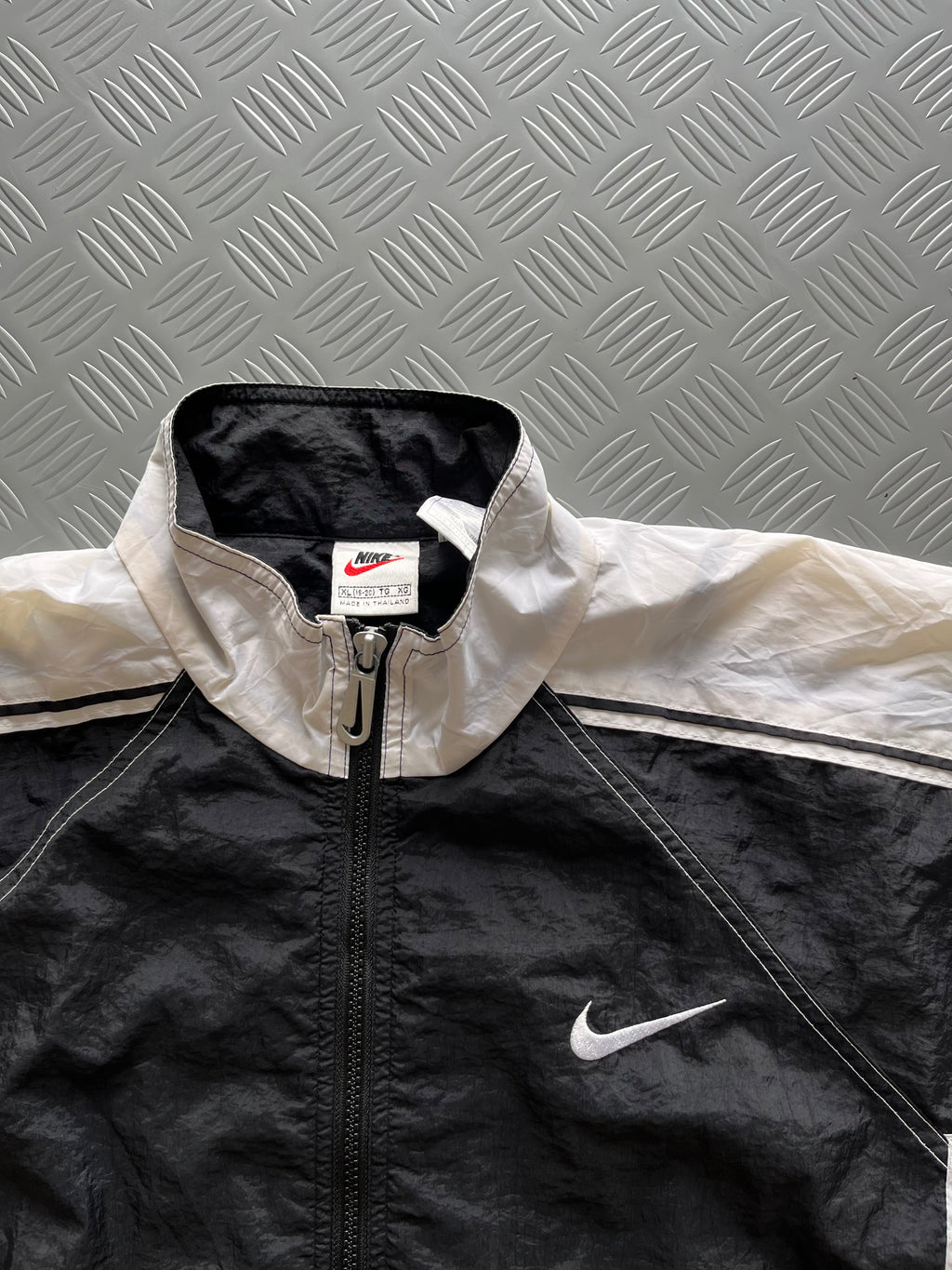 VINTAGE NIKE Y2K WINDCHEATER