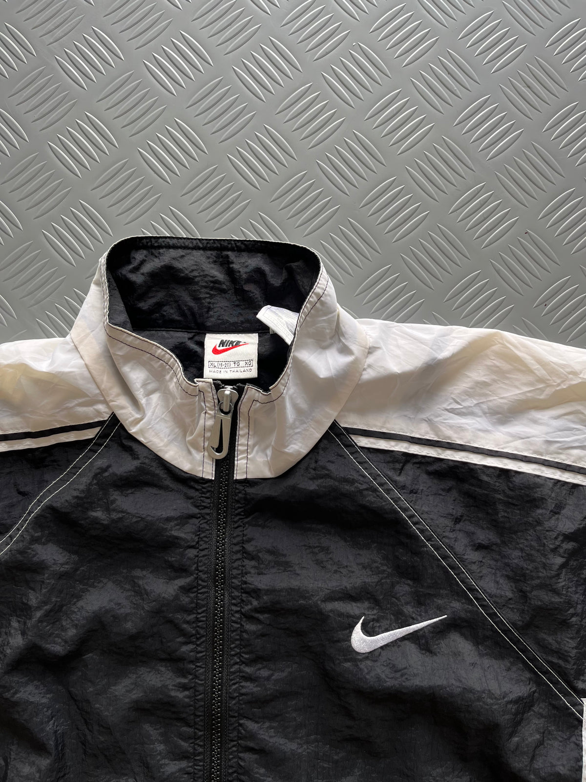 VINTAGE NIKE Y2K WINDCHEATER