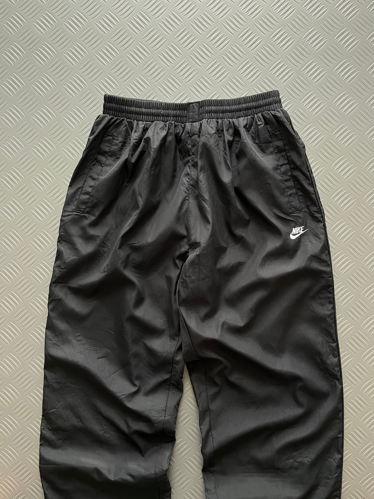 VINTAGE NIKE SPELL OUT BAGGY TROUSER