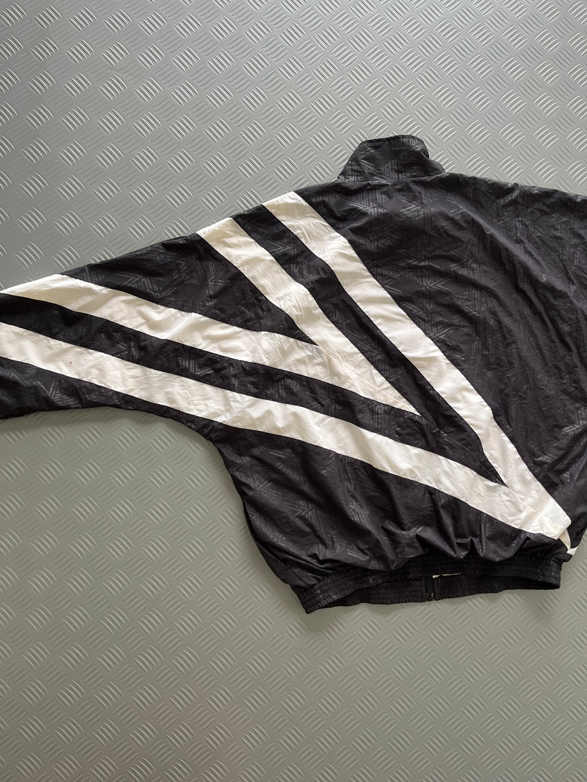 VINTAGE UMBRO Y2K JACKET