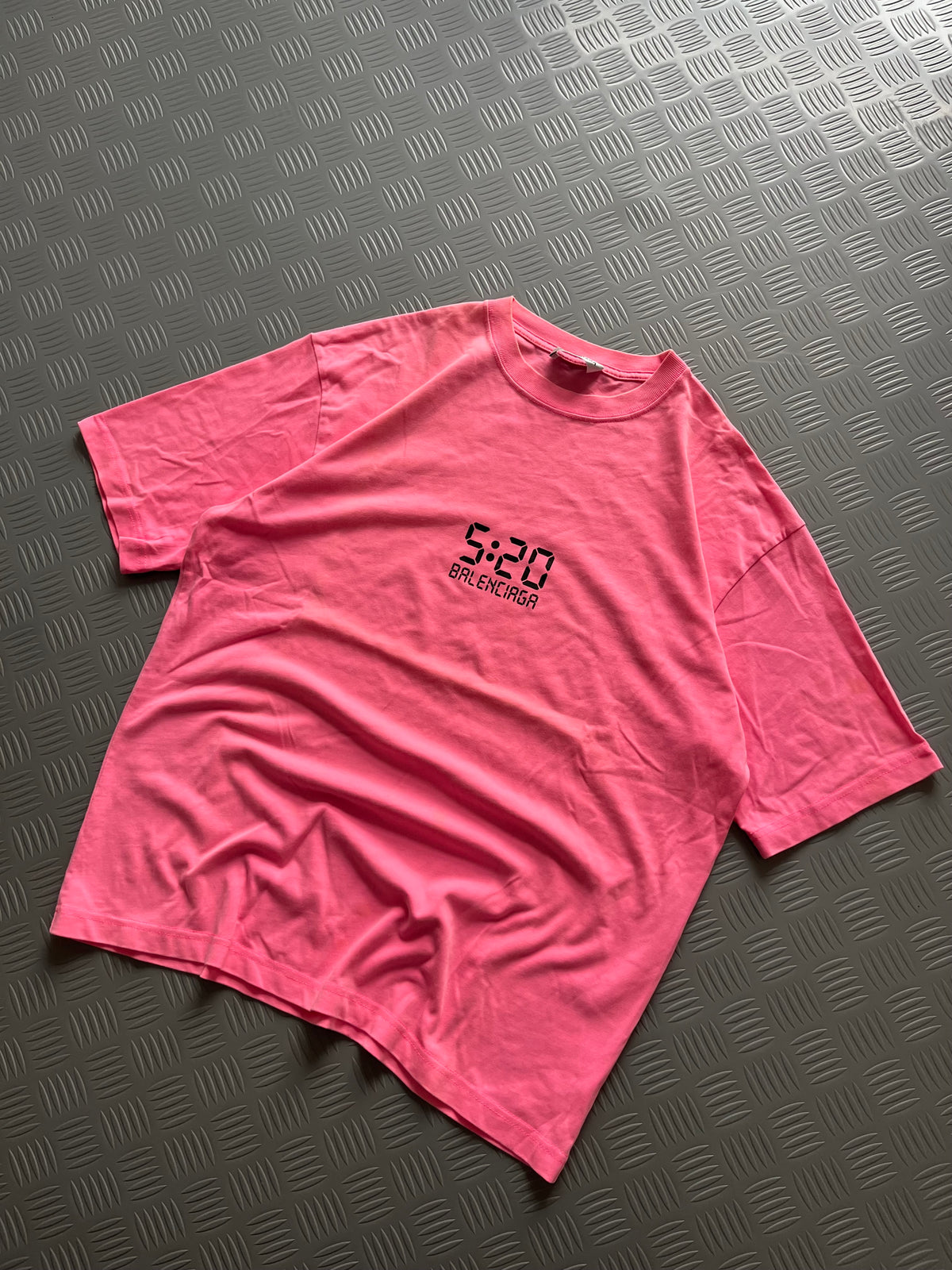 BALENCIAGA 5:20 BABY PINK TSHIRT