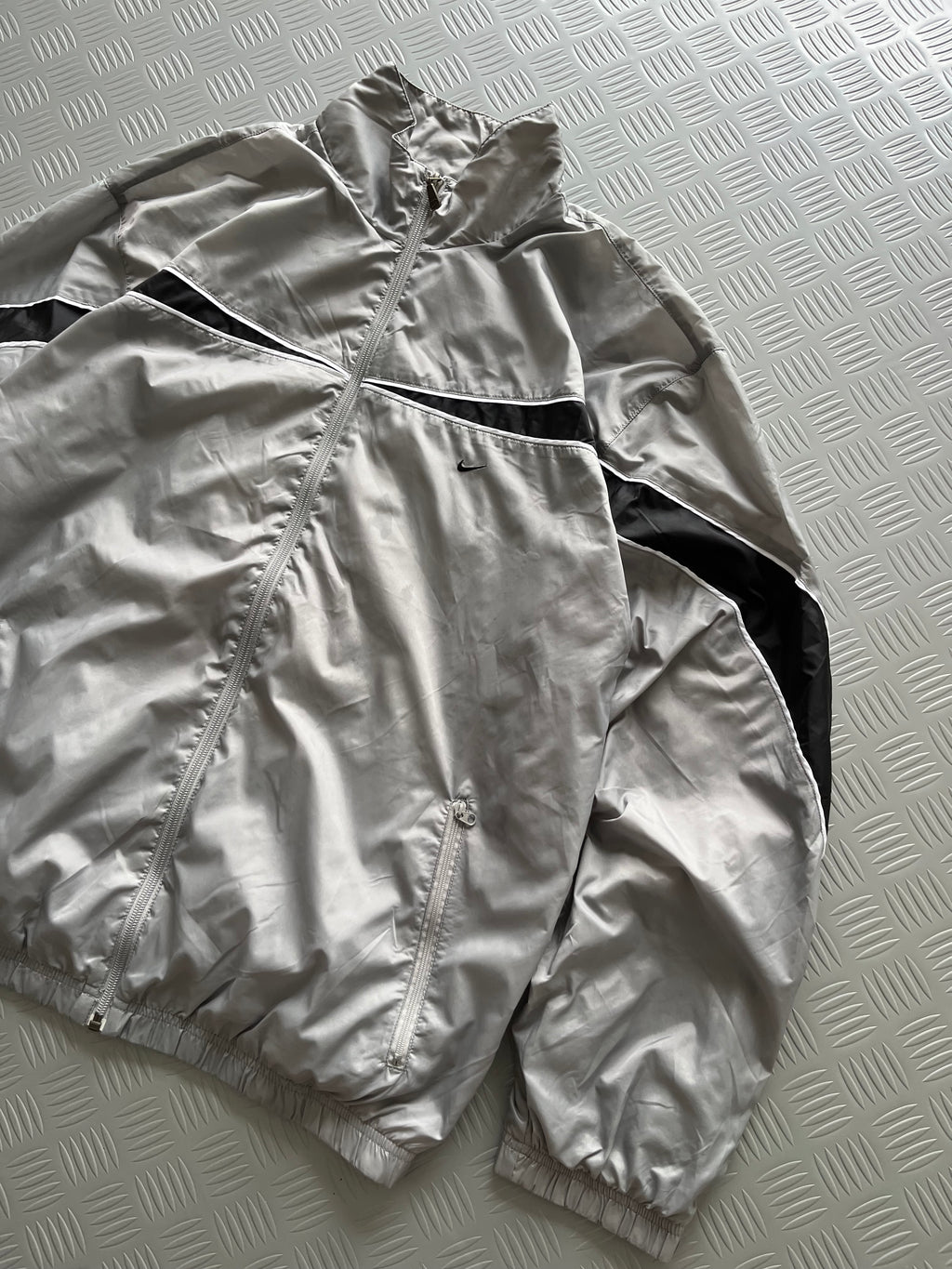 VINTAGE NIKE WINDCHEATER