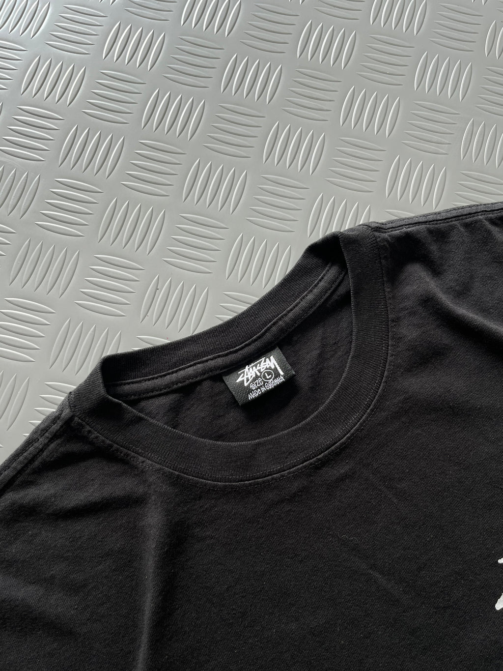 STUSSY CAMELLIEAS PIGMENT TSHIRT
